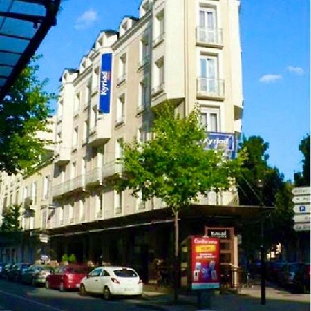 Kyriad Restaurant Centre Spa Віші Екстер'єр фото