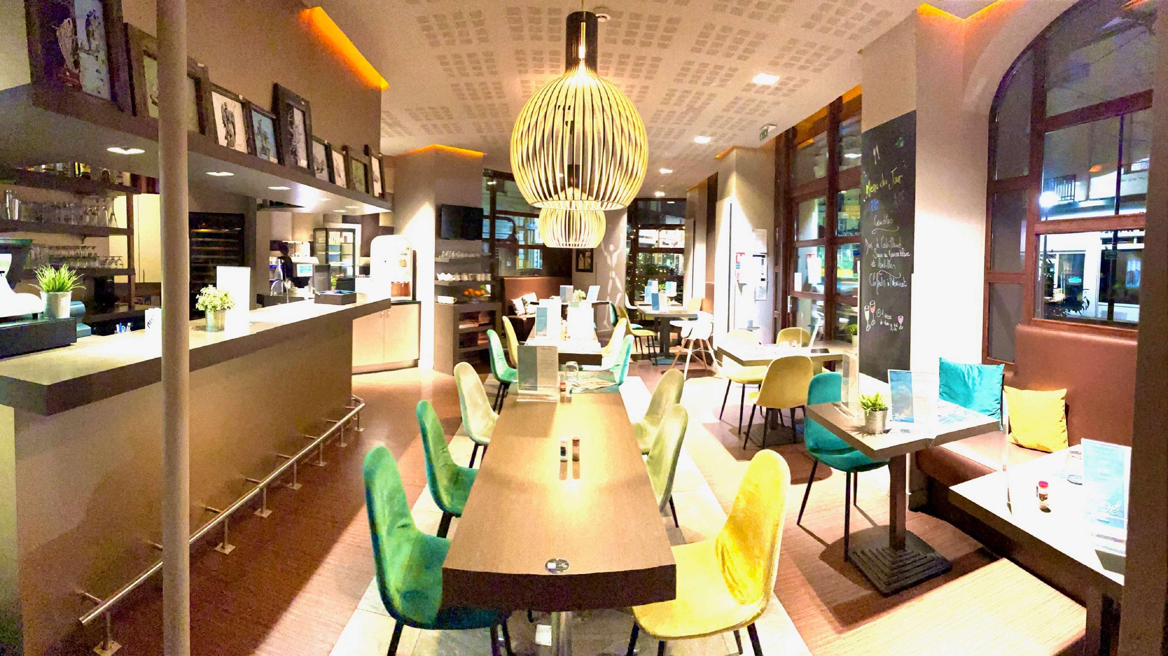 Kyriad Restaurant Centre Spa Віші Екстер'єр фото